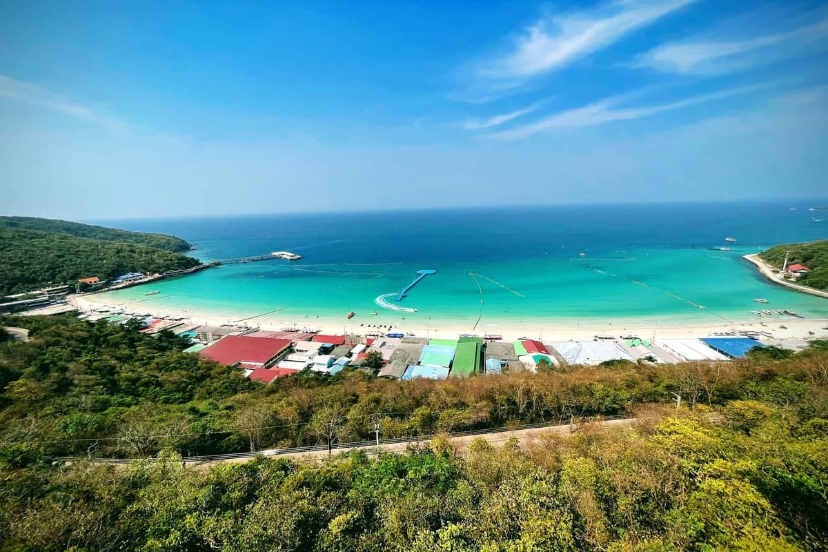 Thailand itinerary Koh Larn Tawaen Beach