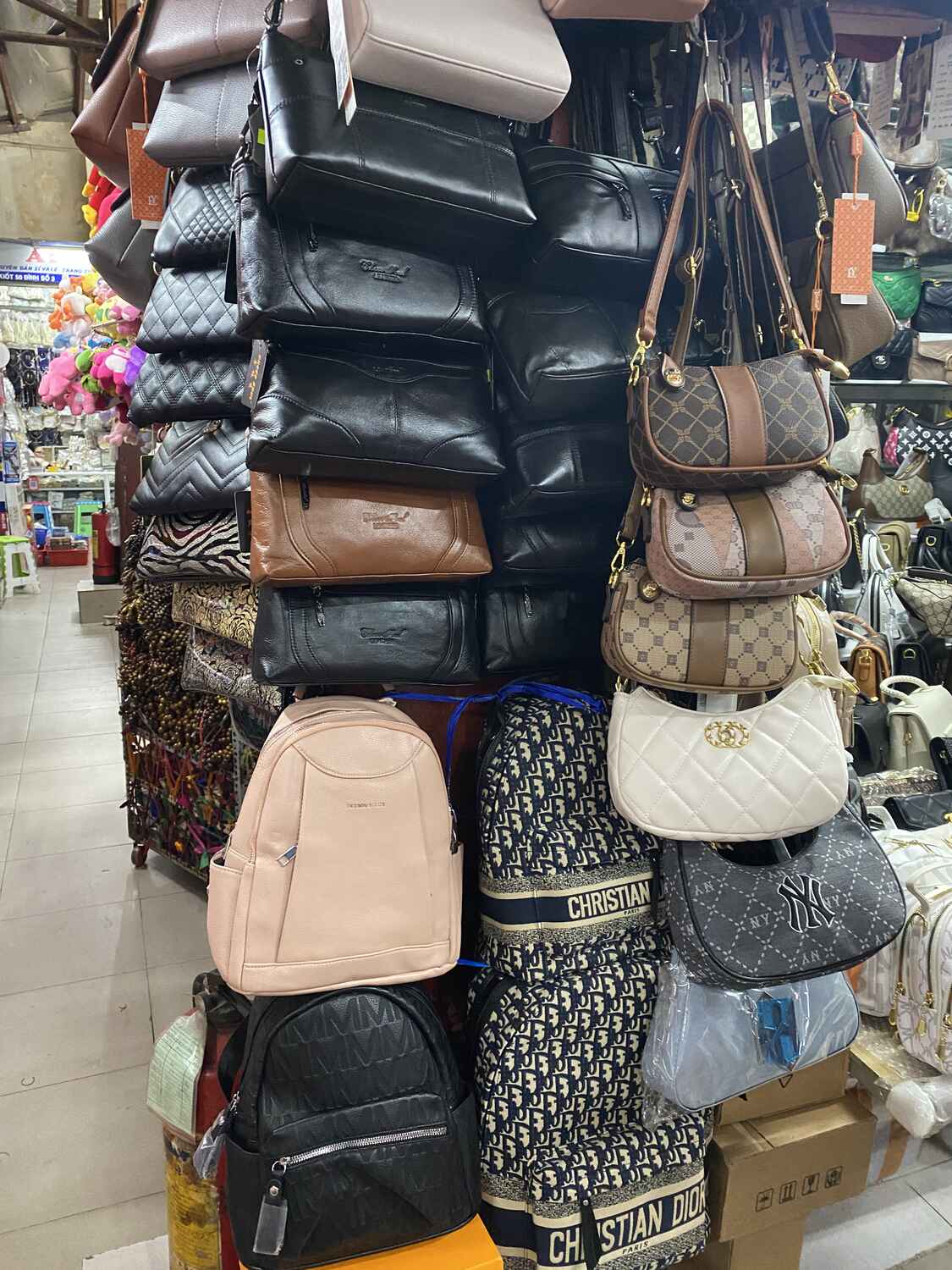 Bags at Con Market