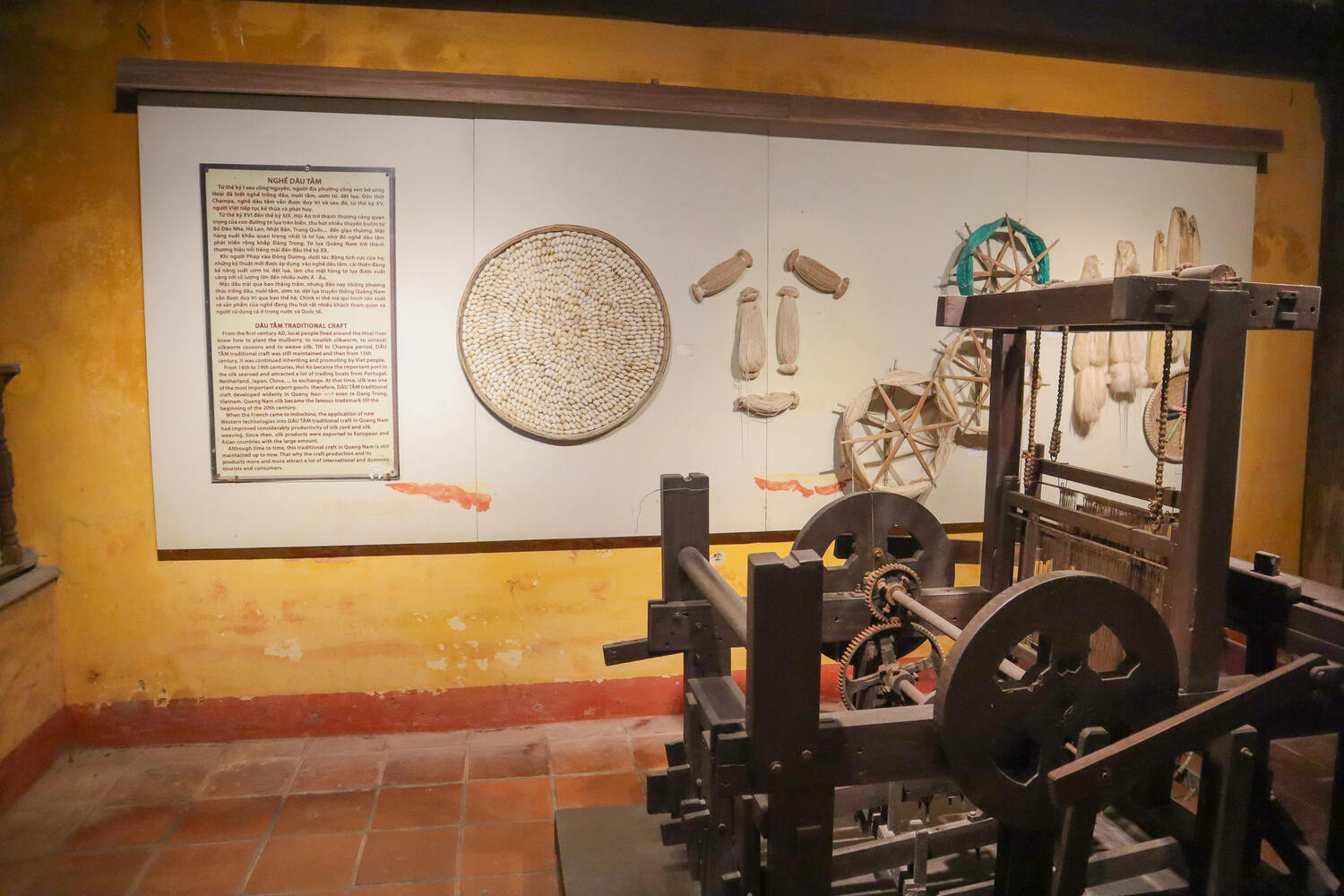 Traditional-working-pieces-at-Hoi-An-Folklore-Museum