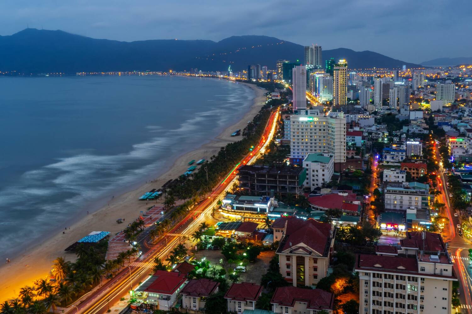 Nightlife in Da Nang-Activities-Bars-Restaurants - Clubs